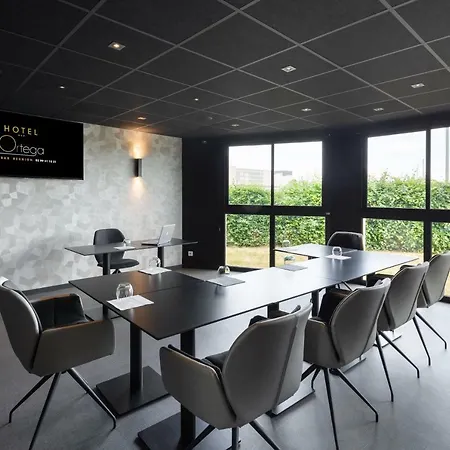 Hotel L'ortega - Rennes St Jacques Aeroport 3*